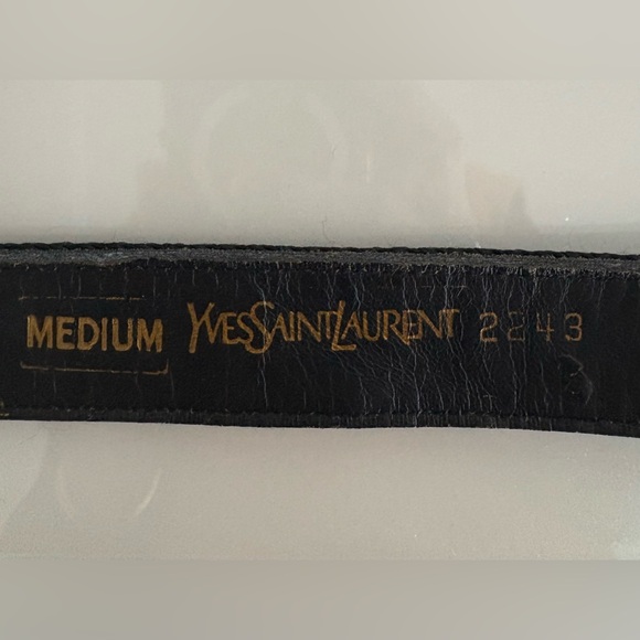 Woman’s vintage Yves Saint Laurent, YSL, Suede Belt with Black Trim, size medium main image 6